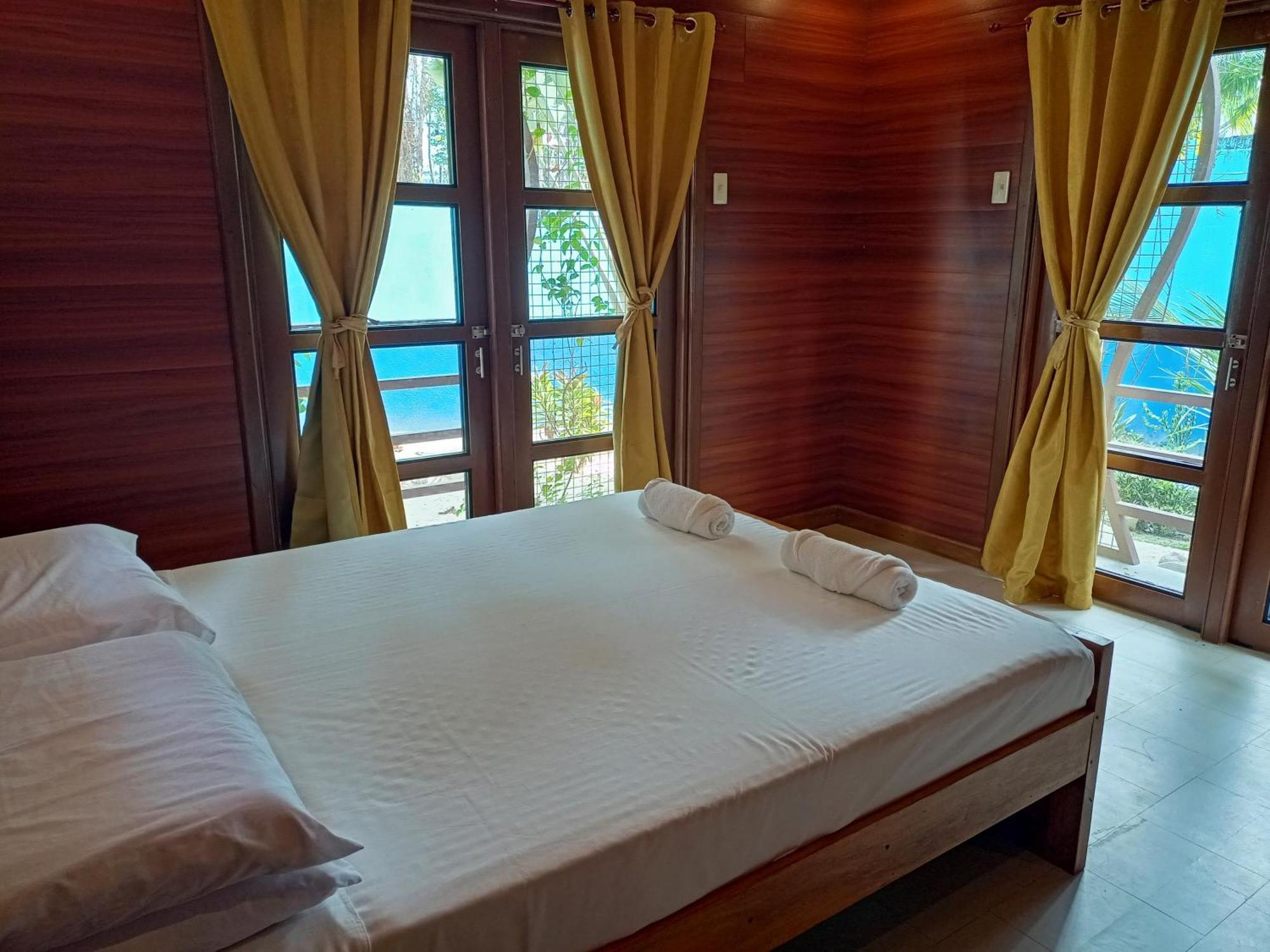 Ferellee Beach Front Inn ซาน วิเซนเต ภายนอก รูปภาพ